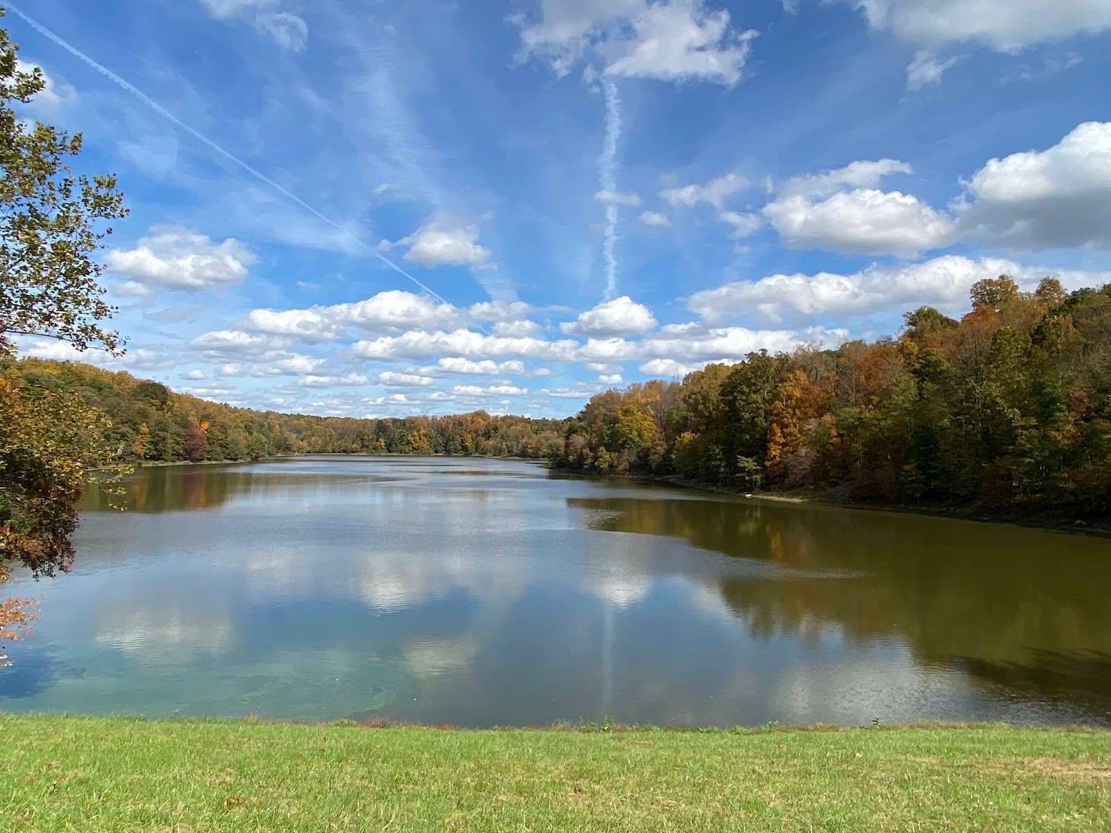 Tranquil Lake Views