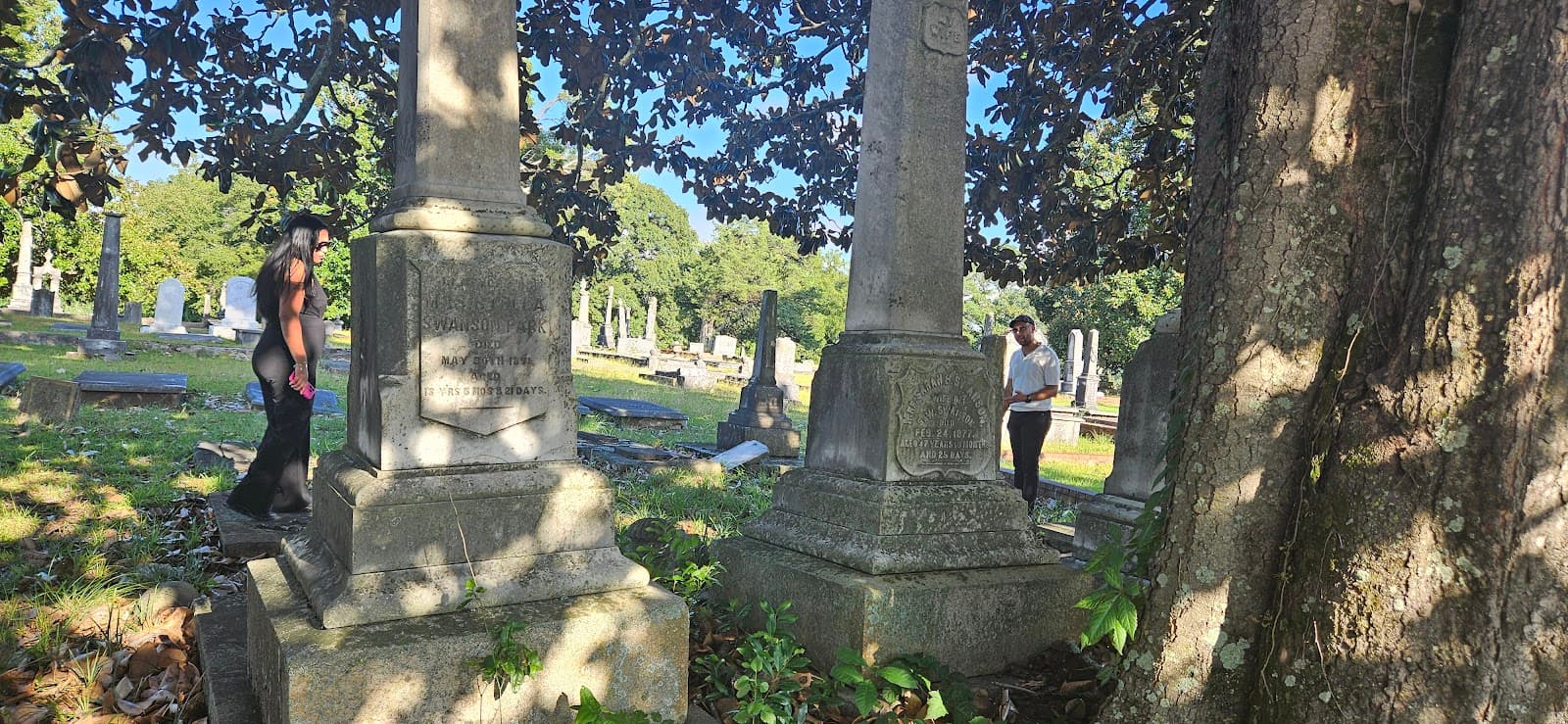 Hill View Cemetery - Image 1