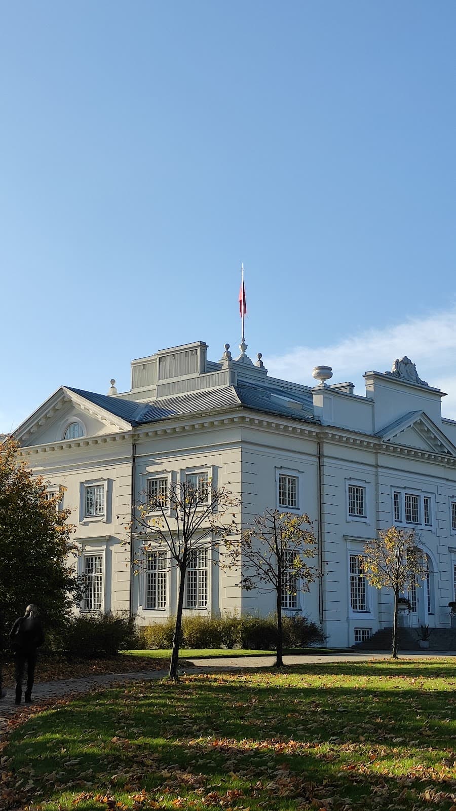 Užutrakis Manor Estate - Image 1