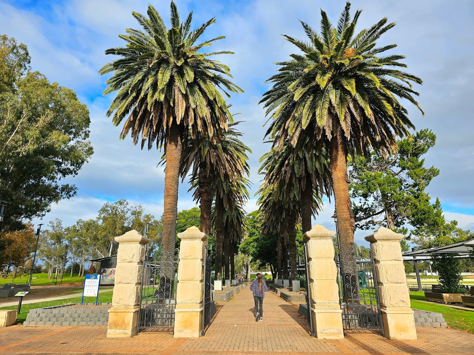 Bicentennial Park - Image 1