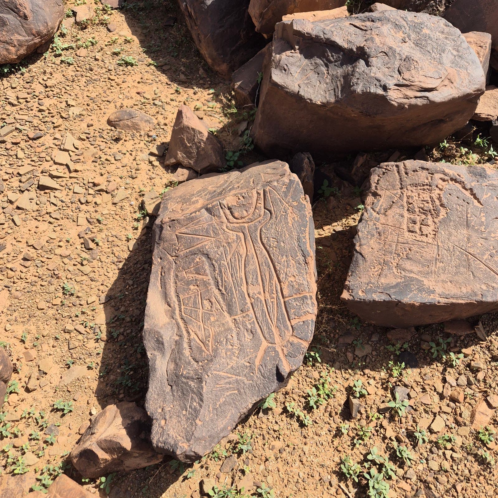 Ait Ouaazik Petroglyphs - Image 1