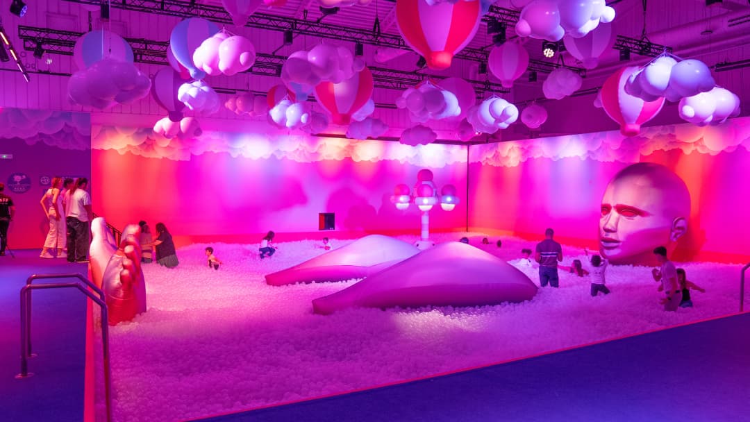 Bubble Planet Experience - Image 1