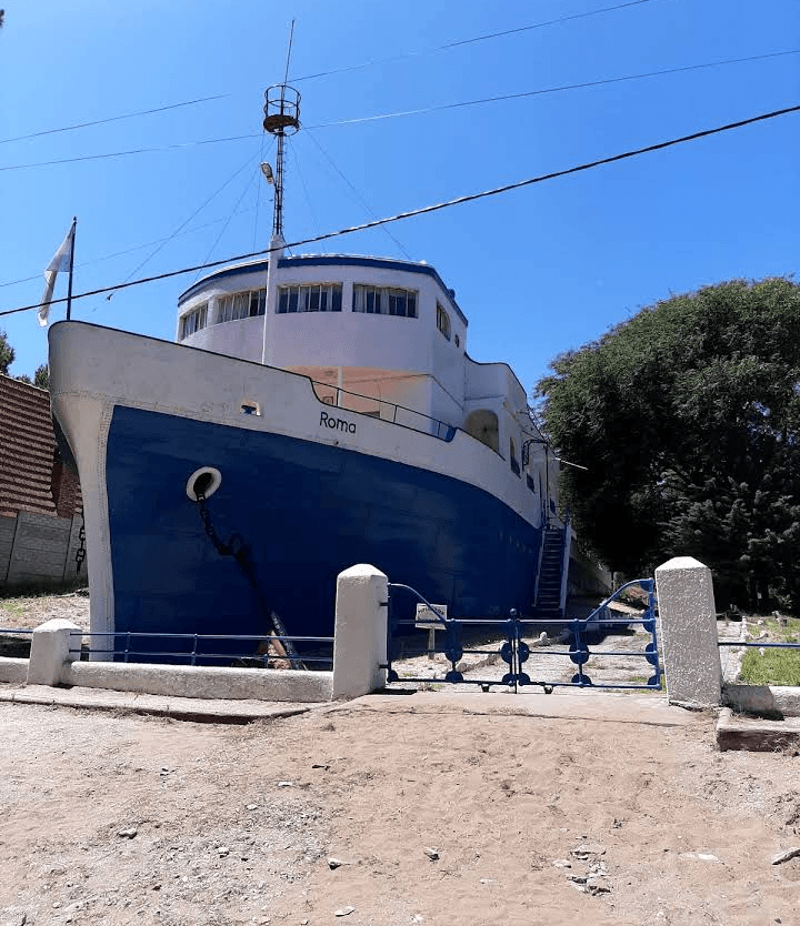 Mid-20th Century Ambiance