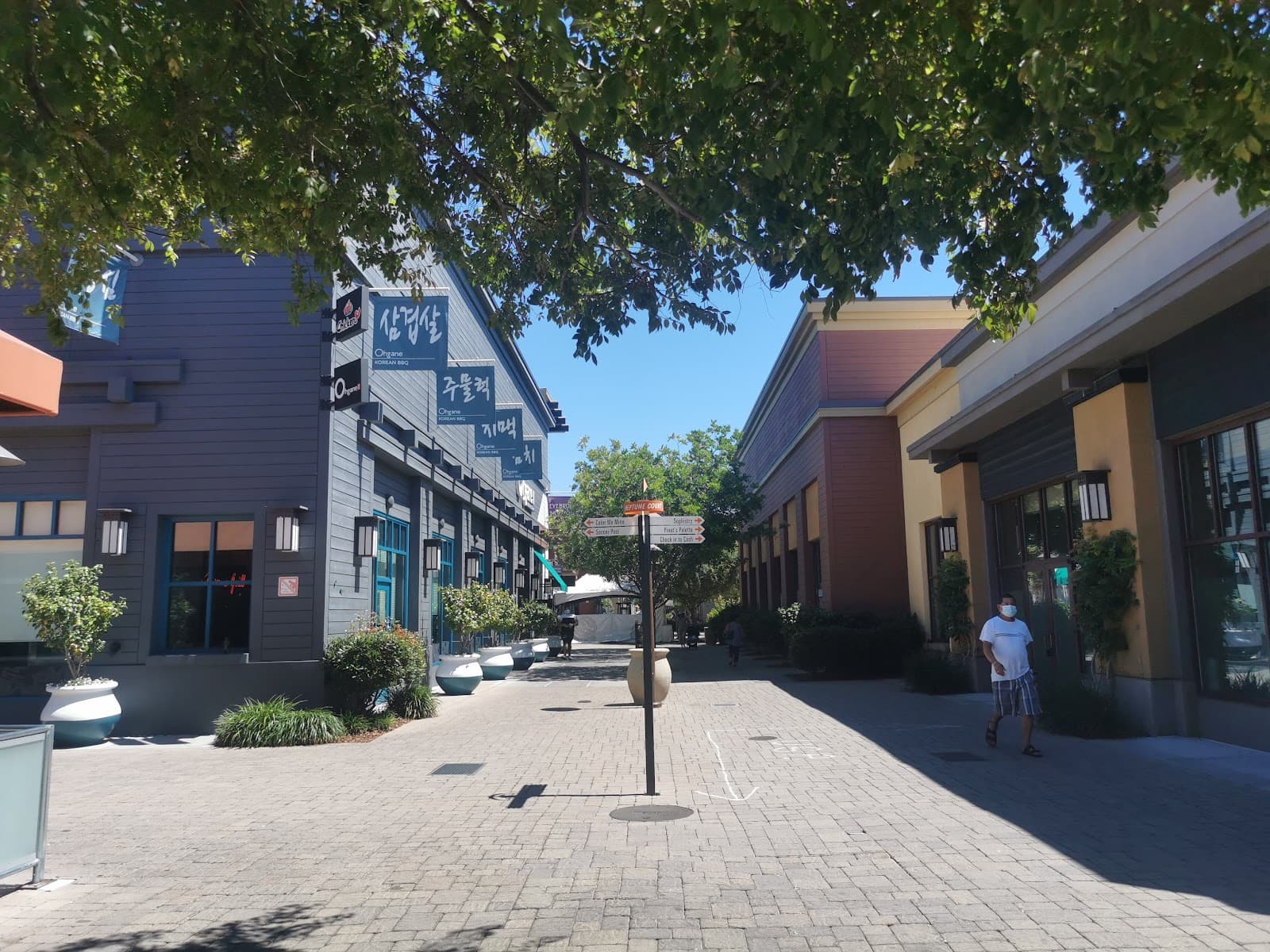 Alameda South Shore Center - Image 1