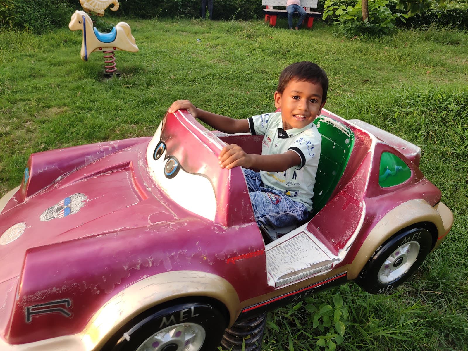 Khatunganj Wholesale Market - Image 1