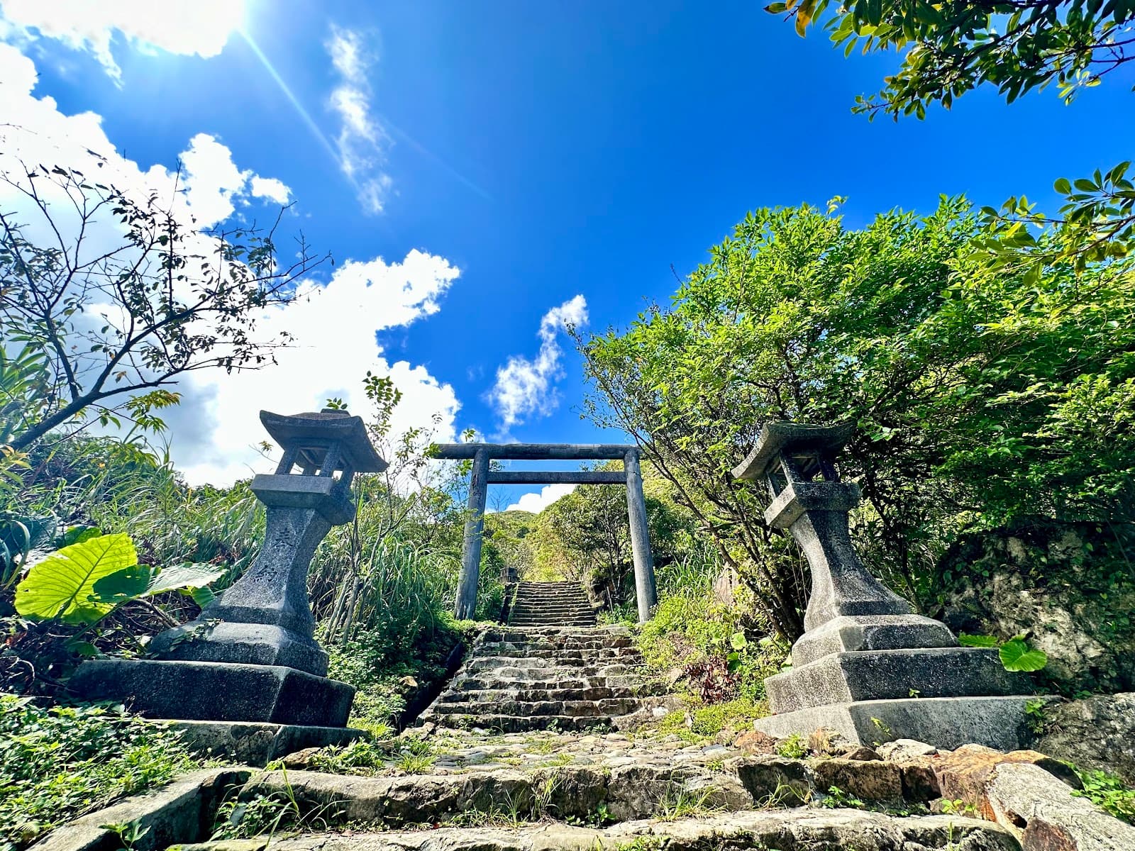 Huangjin Fude Temple Jinguashi - Image 1