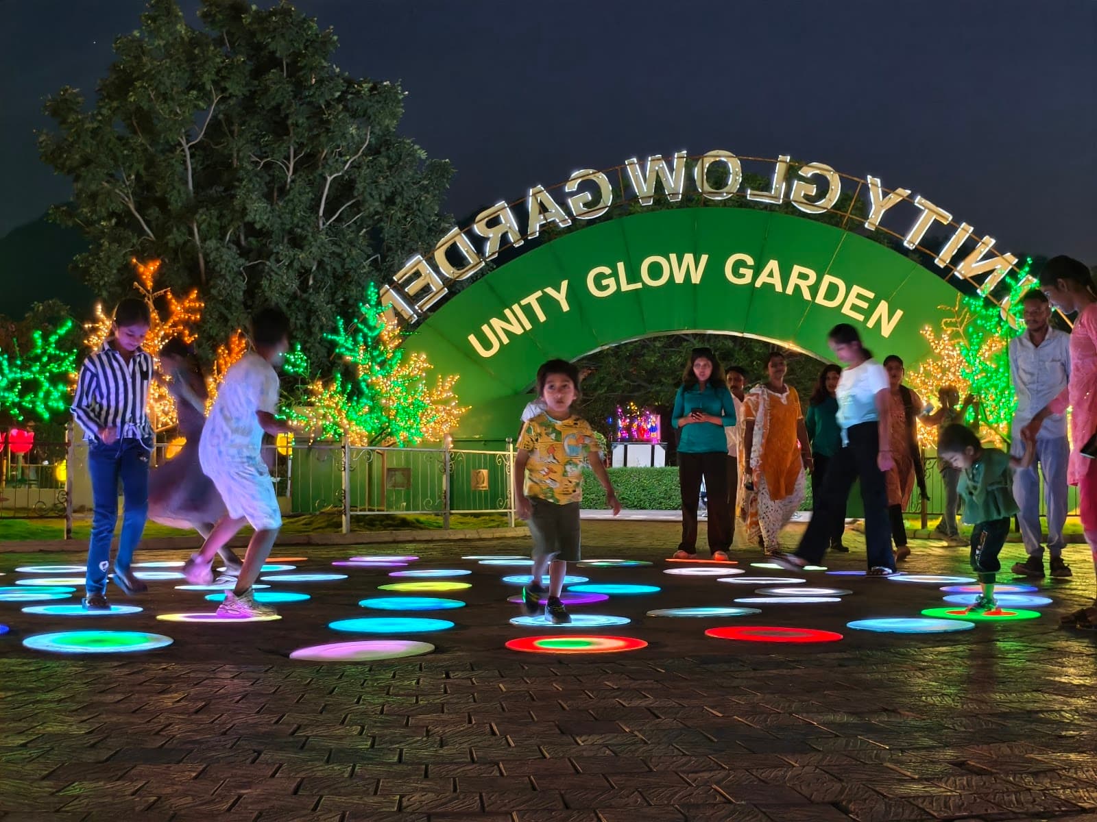 Unity Glow Garden - Image 1