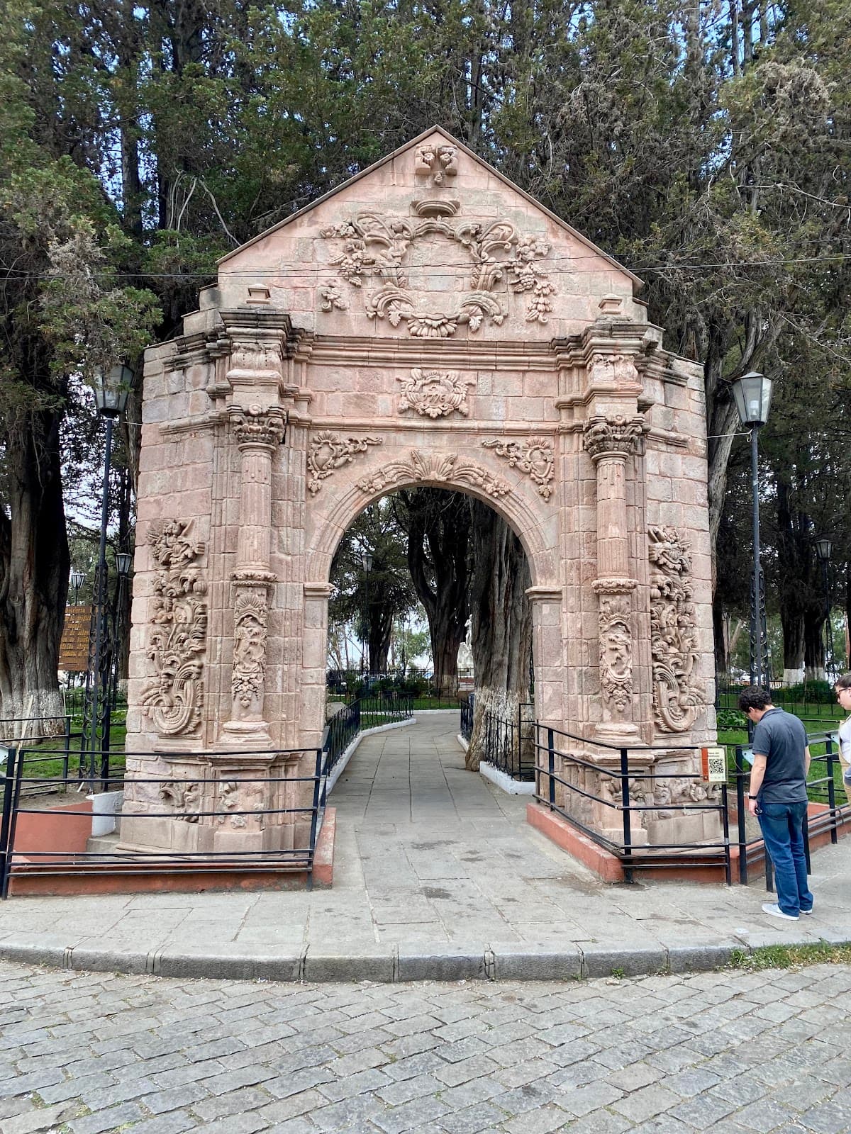 El Montículo - Image 1