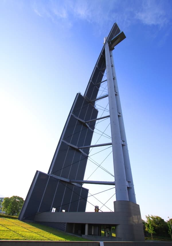 Global Tower (B-Con Plaza) - Image 1