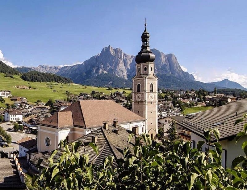 Castelrotto (Kastelruth) village - Image 1