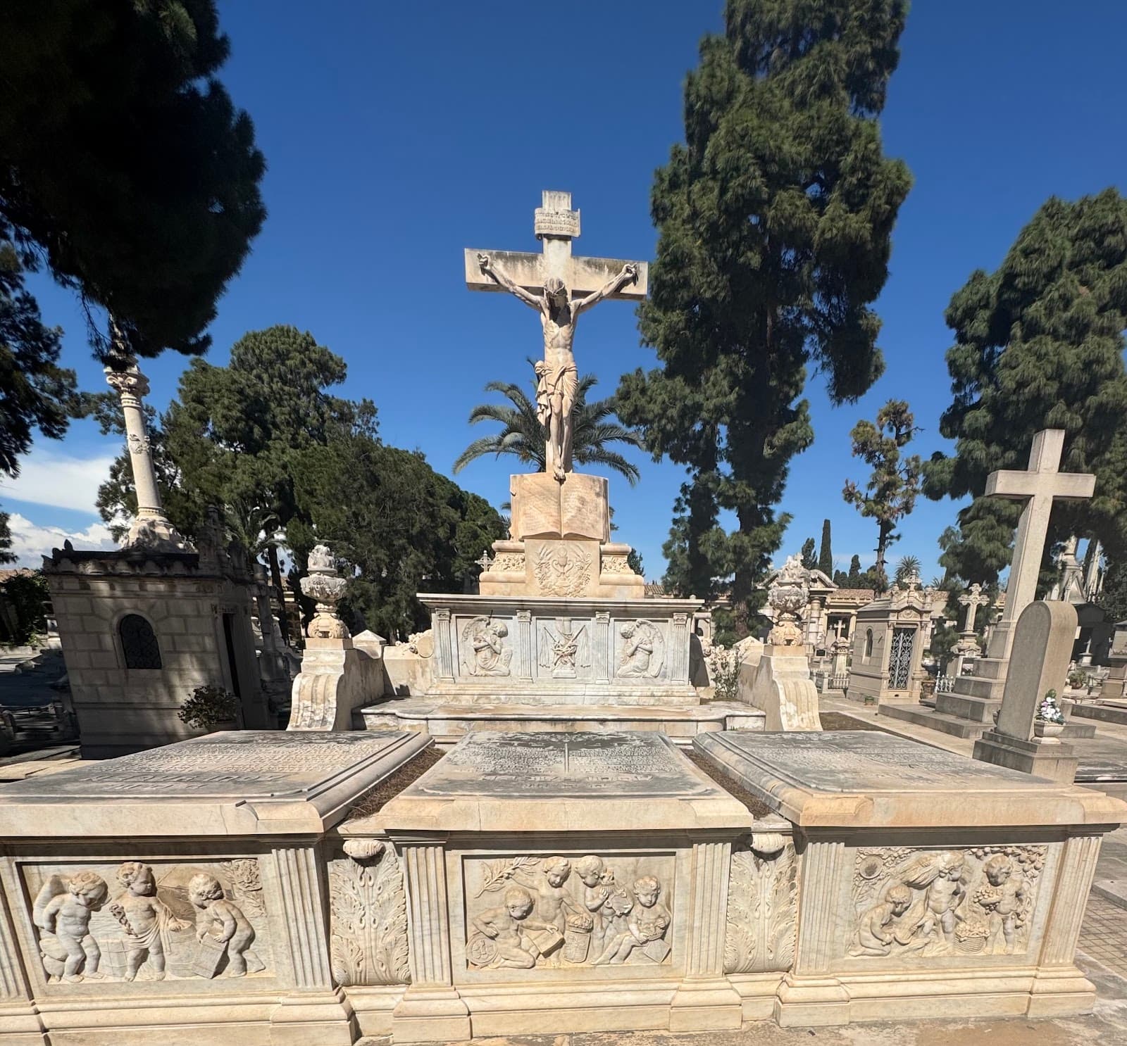 Valencia General Cemetery - Image 1