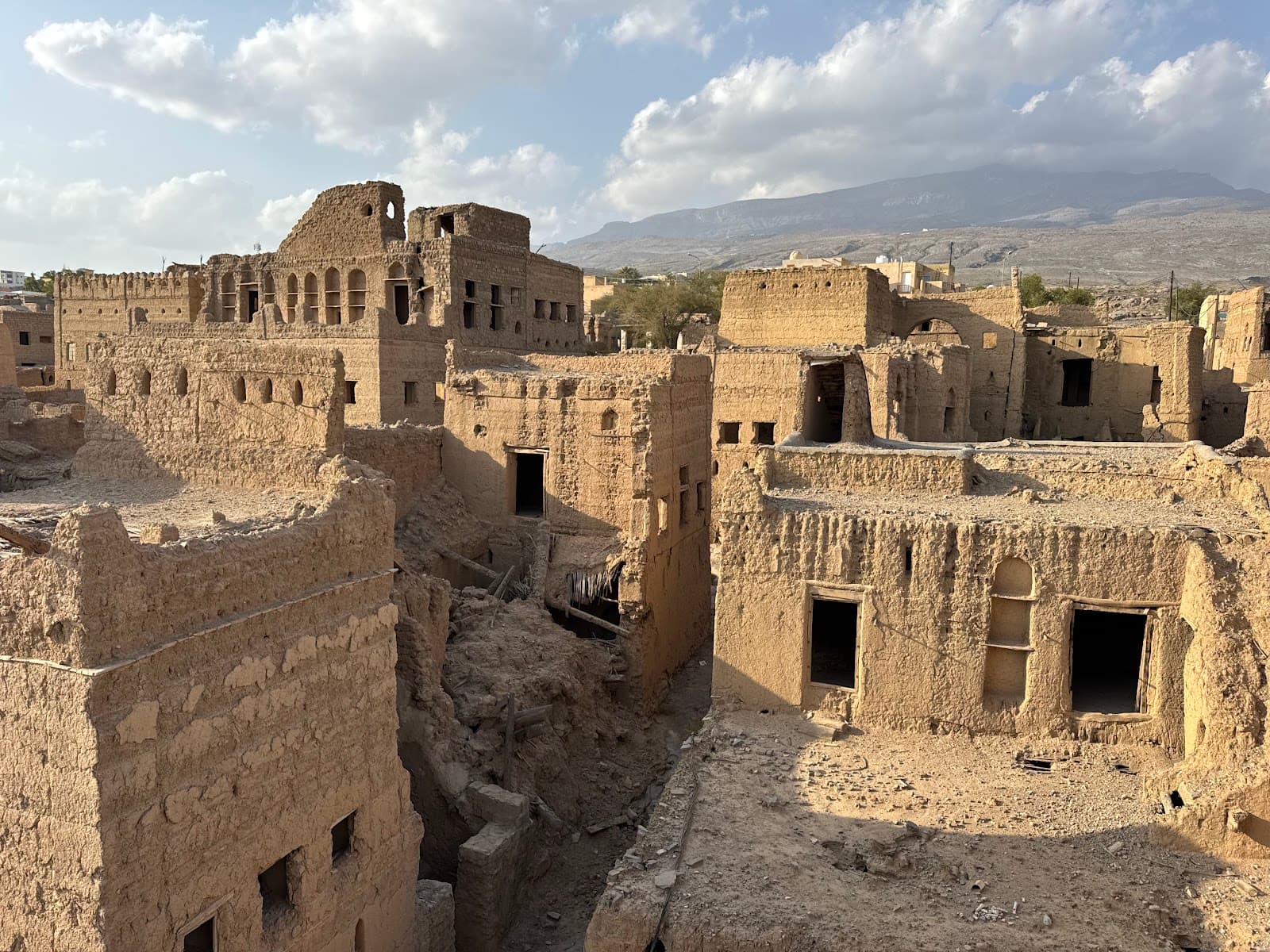 Al Hamra Old Town - Image 1