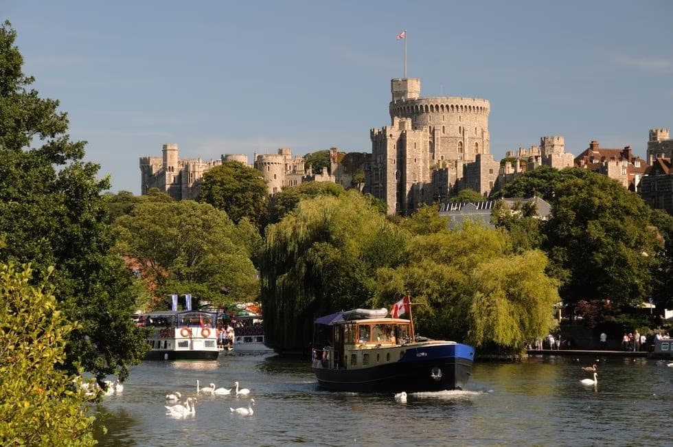 Windsor Town Centre - Image 1