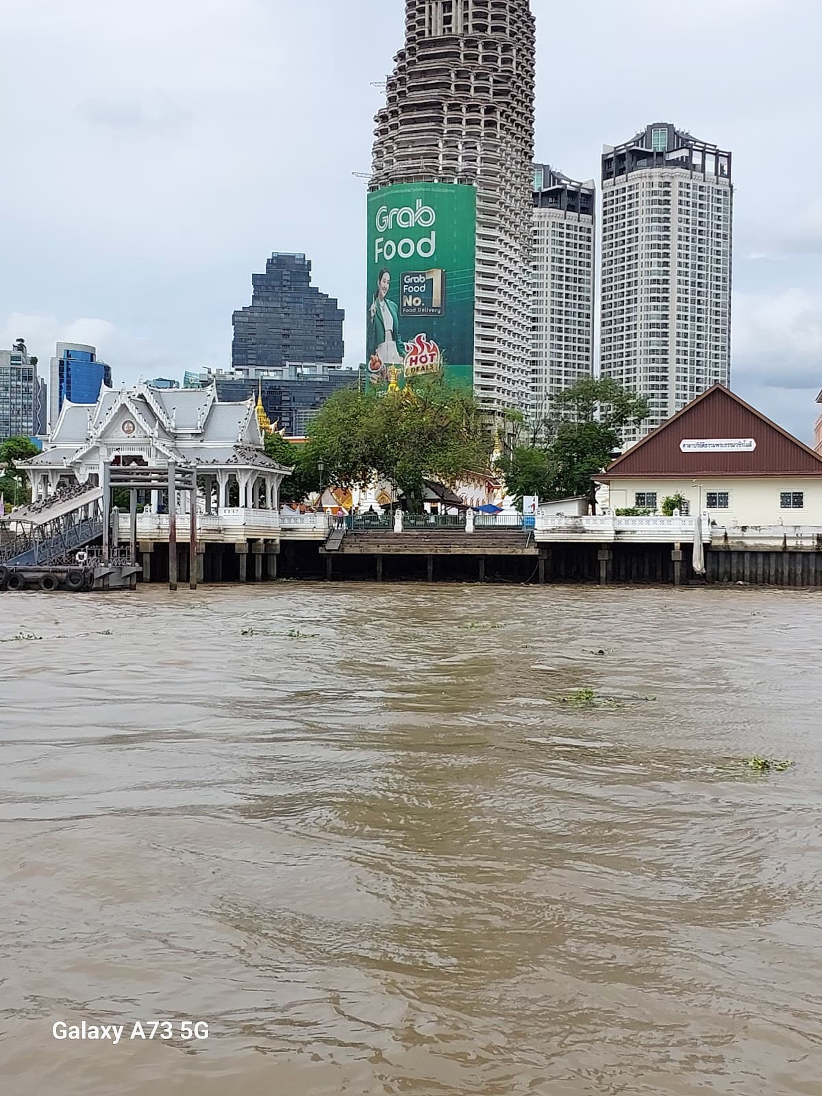 Sathorn Unique Tower - Image 1