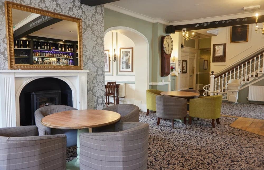 The George Hotel, Huntingdon - Image 1