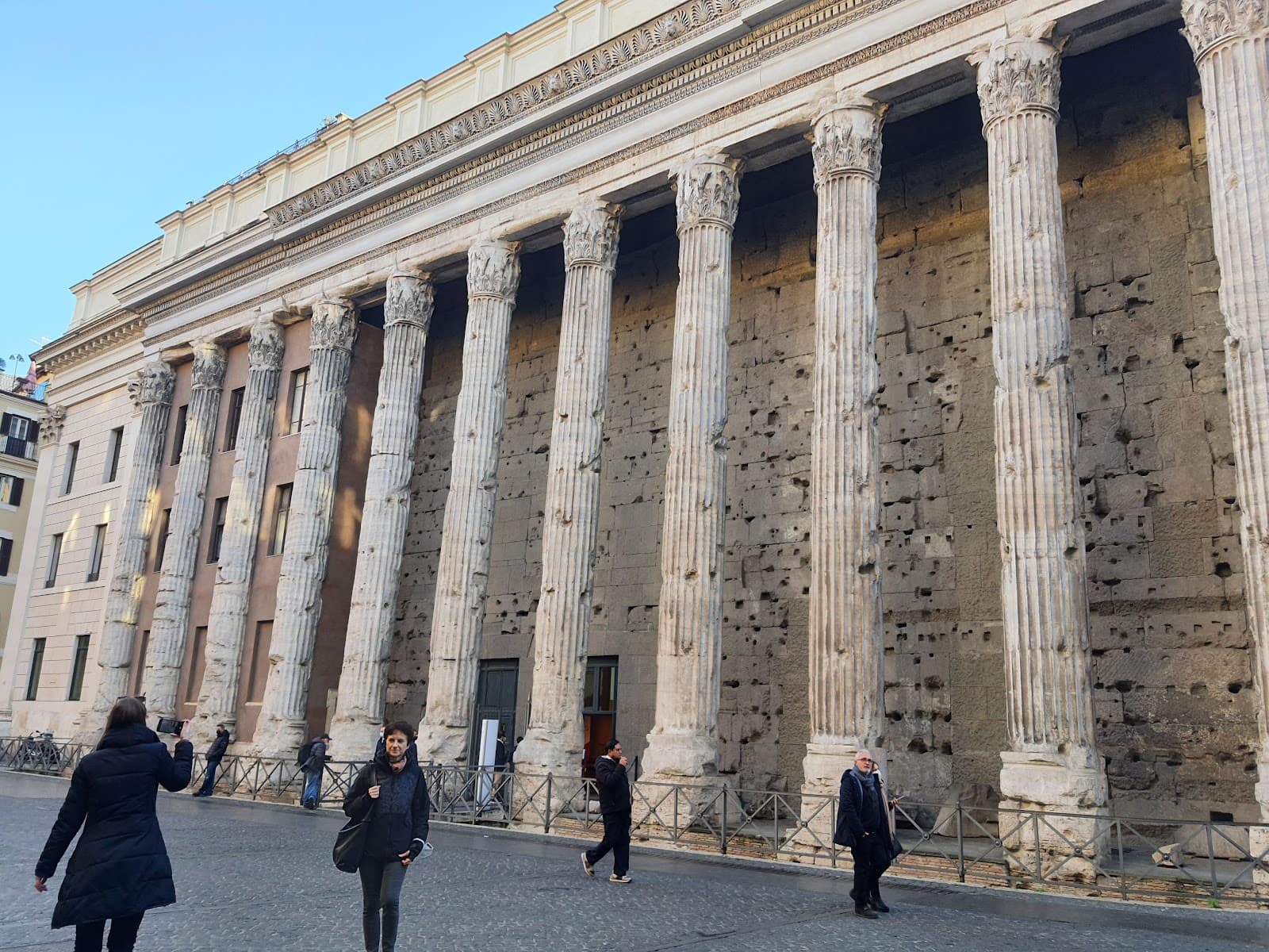 Piazza di Pietra - Image 1