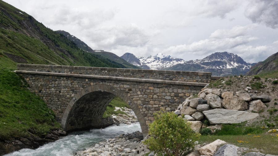 Pont Saint-Charles - Image 1