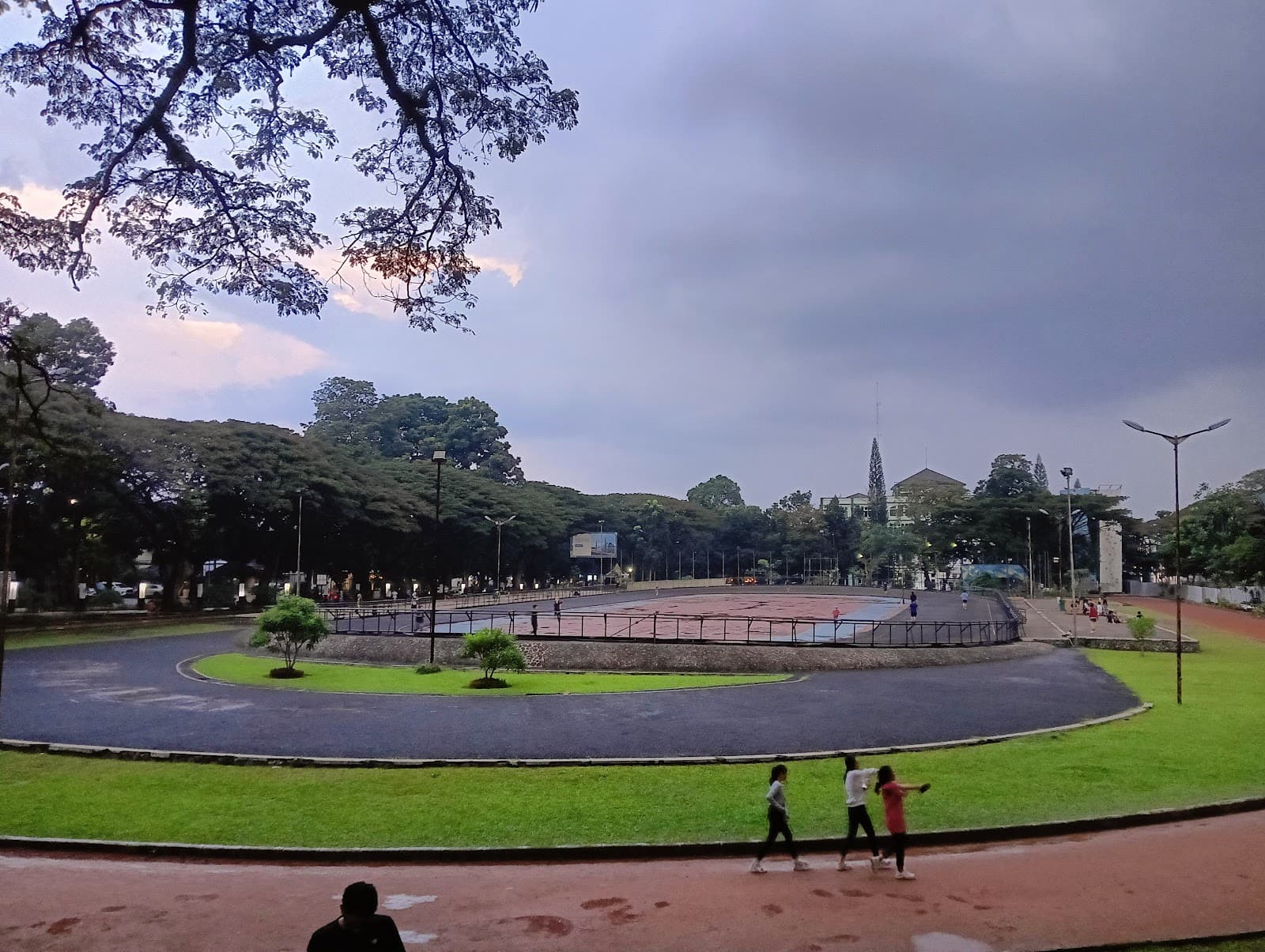 Saparua Park Skatepark - Image 1