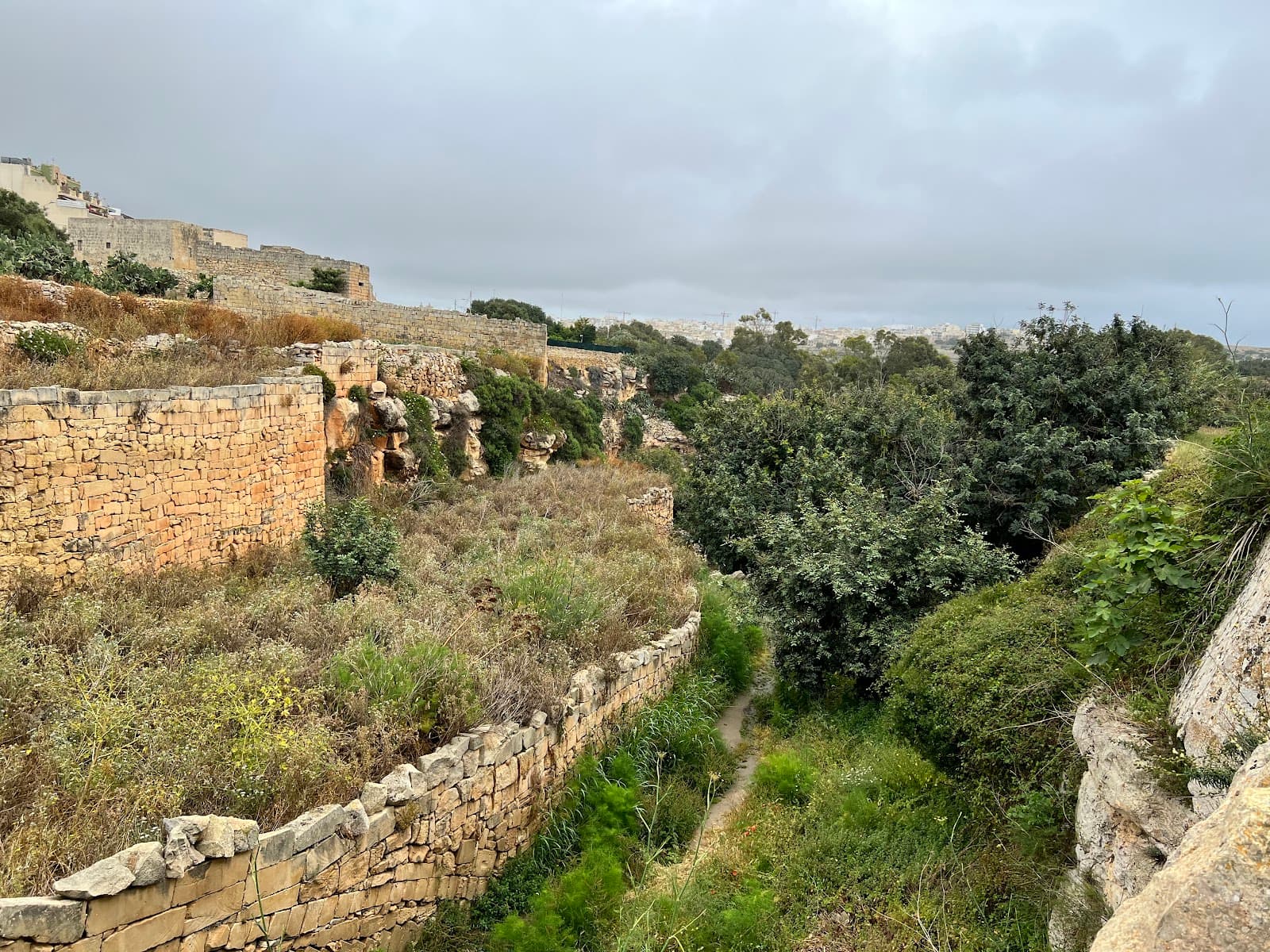 Maqluba Sinkhole - Image 1