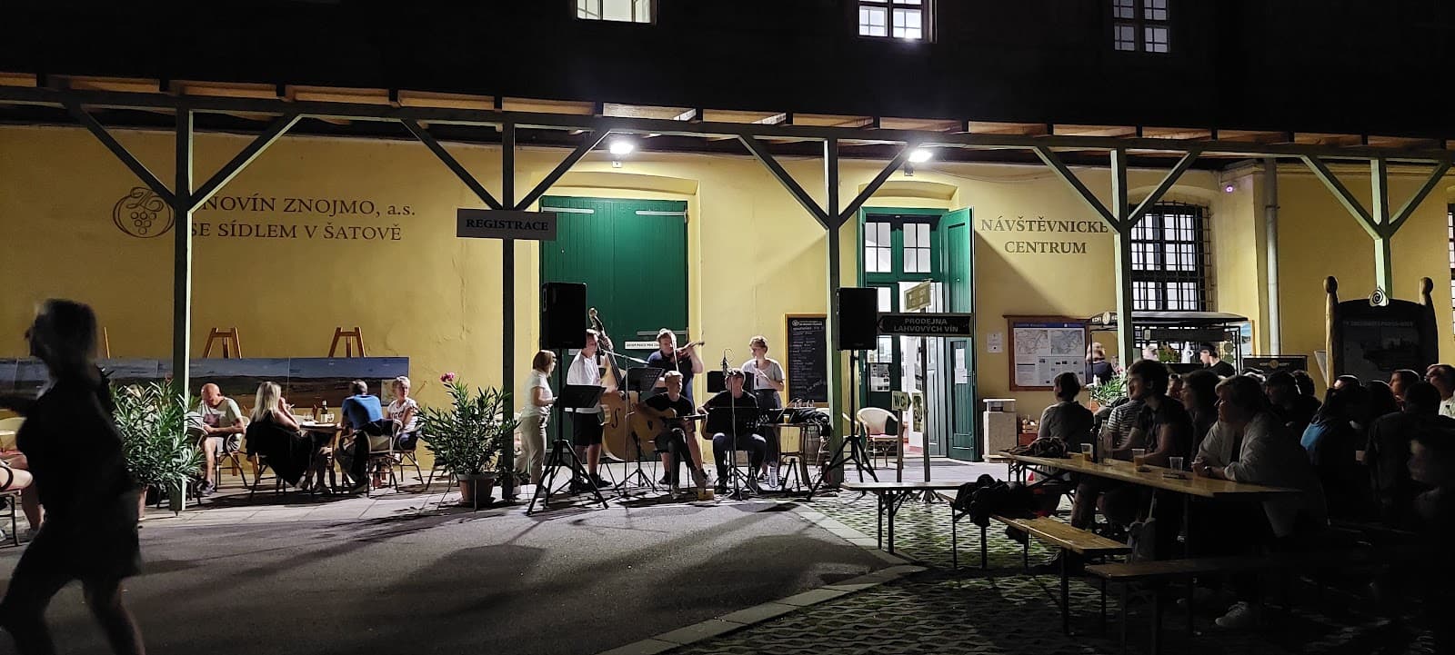 Znovín Louka Cellars - Image 1