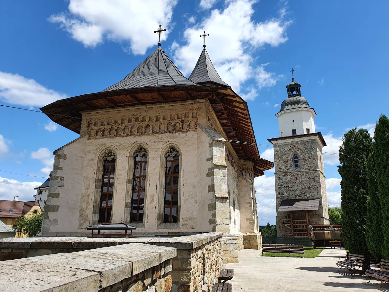 Historical Royal Court Proximity