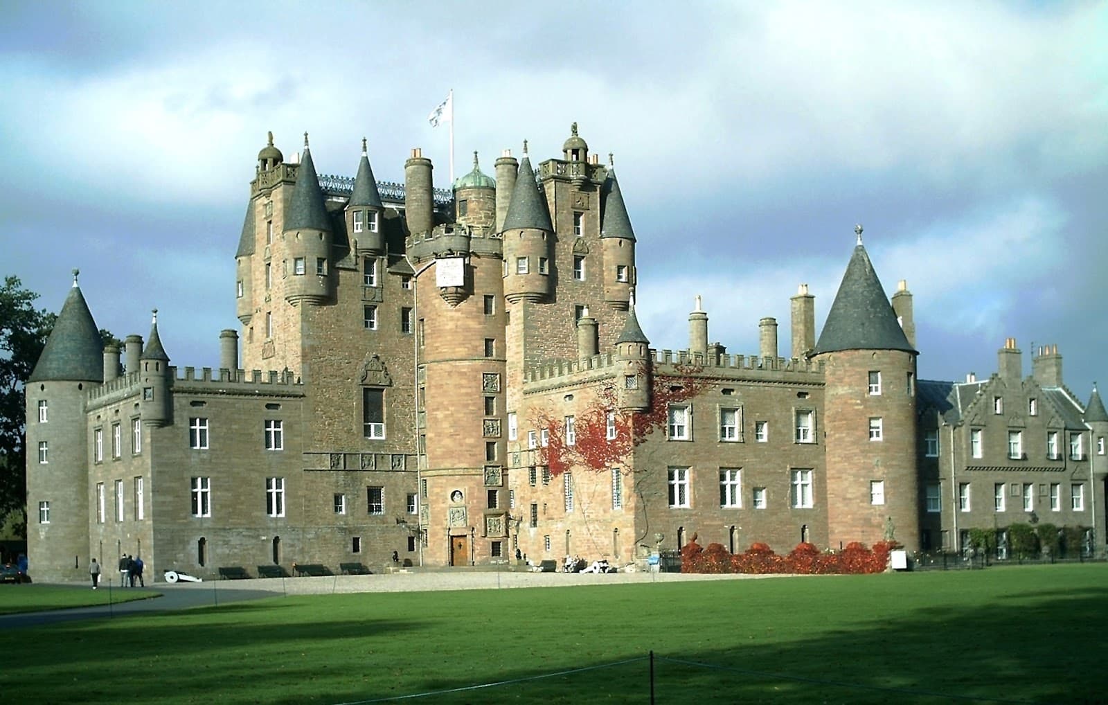 Glamis Castle - Image 1