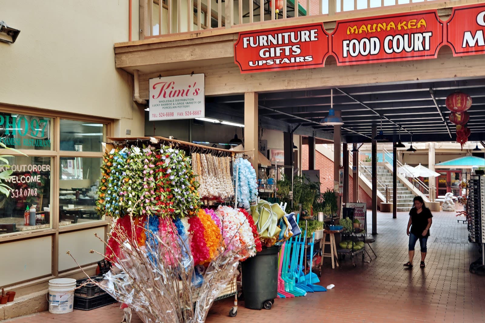 Maunakea Marketplace Honolulu - Image 1