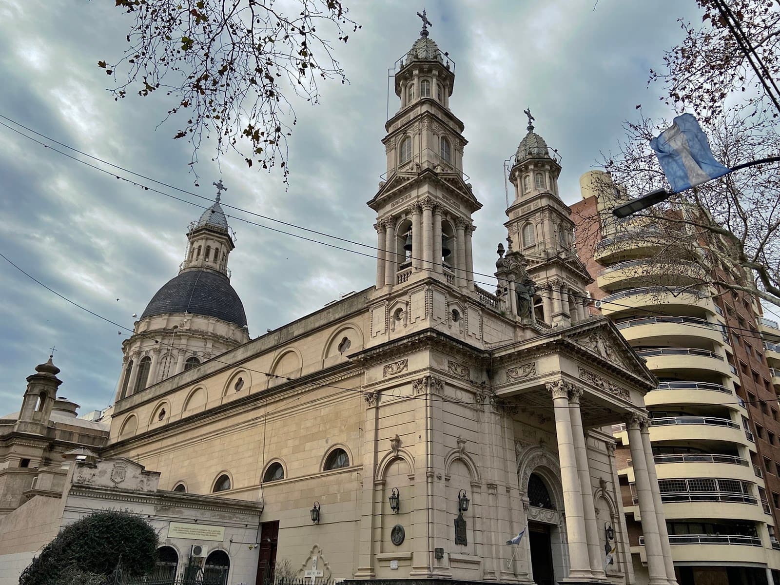 Catedral Basílica de Nuestra Señora del Rosario - Image 1