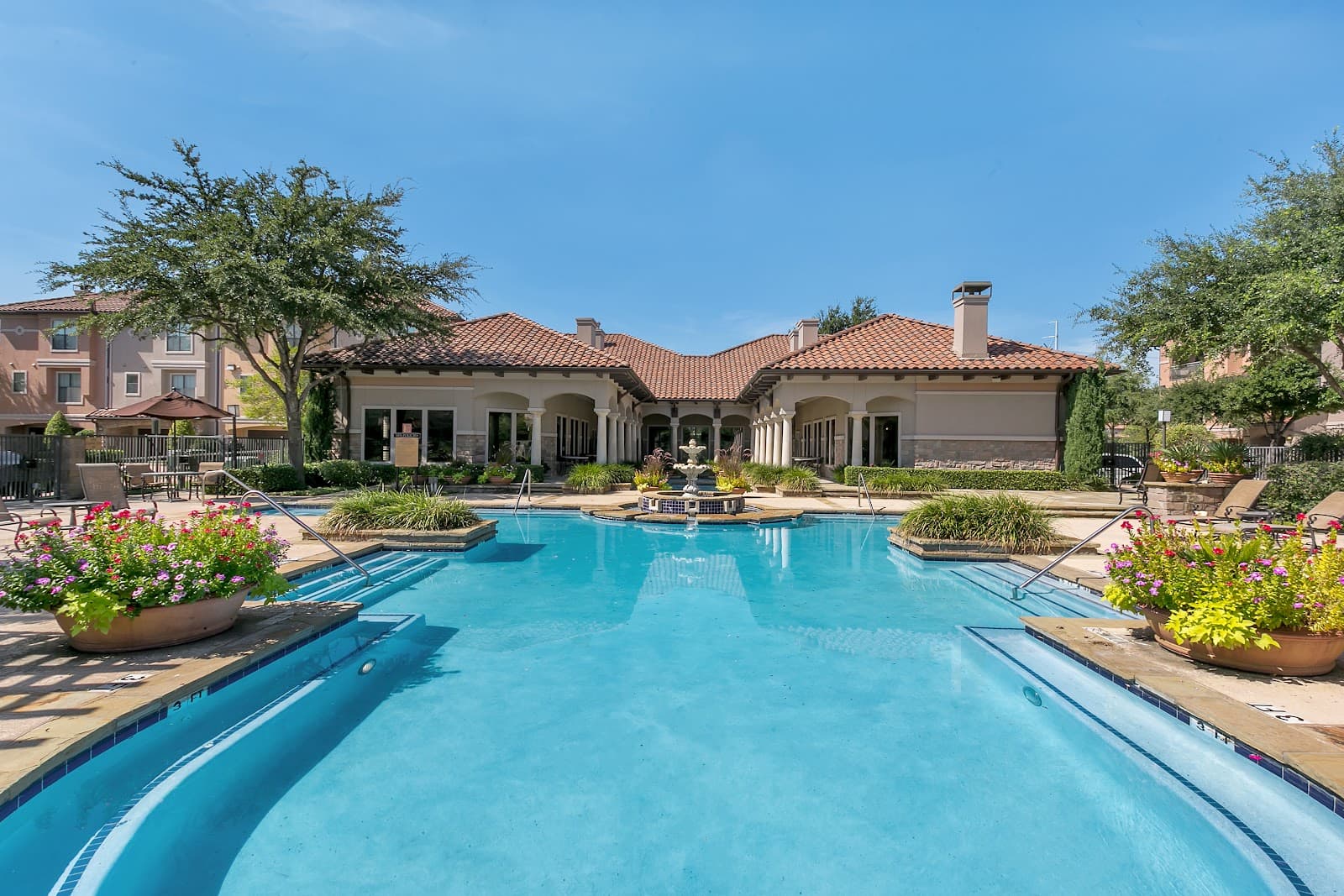 La Villita (Las Colinas) - Image 1