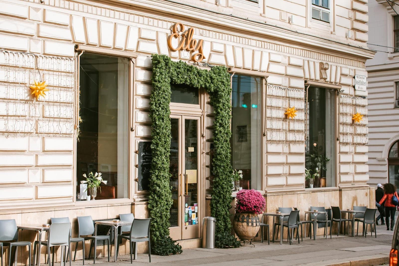 Café Eiles - Image 1