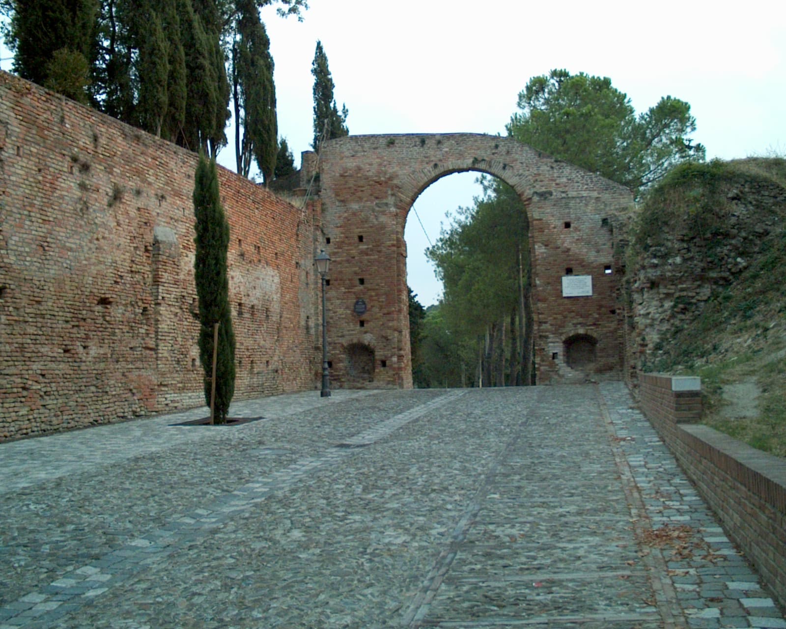 Porta Montanara - Image 1