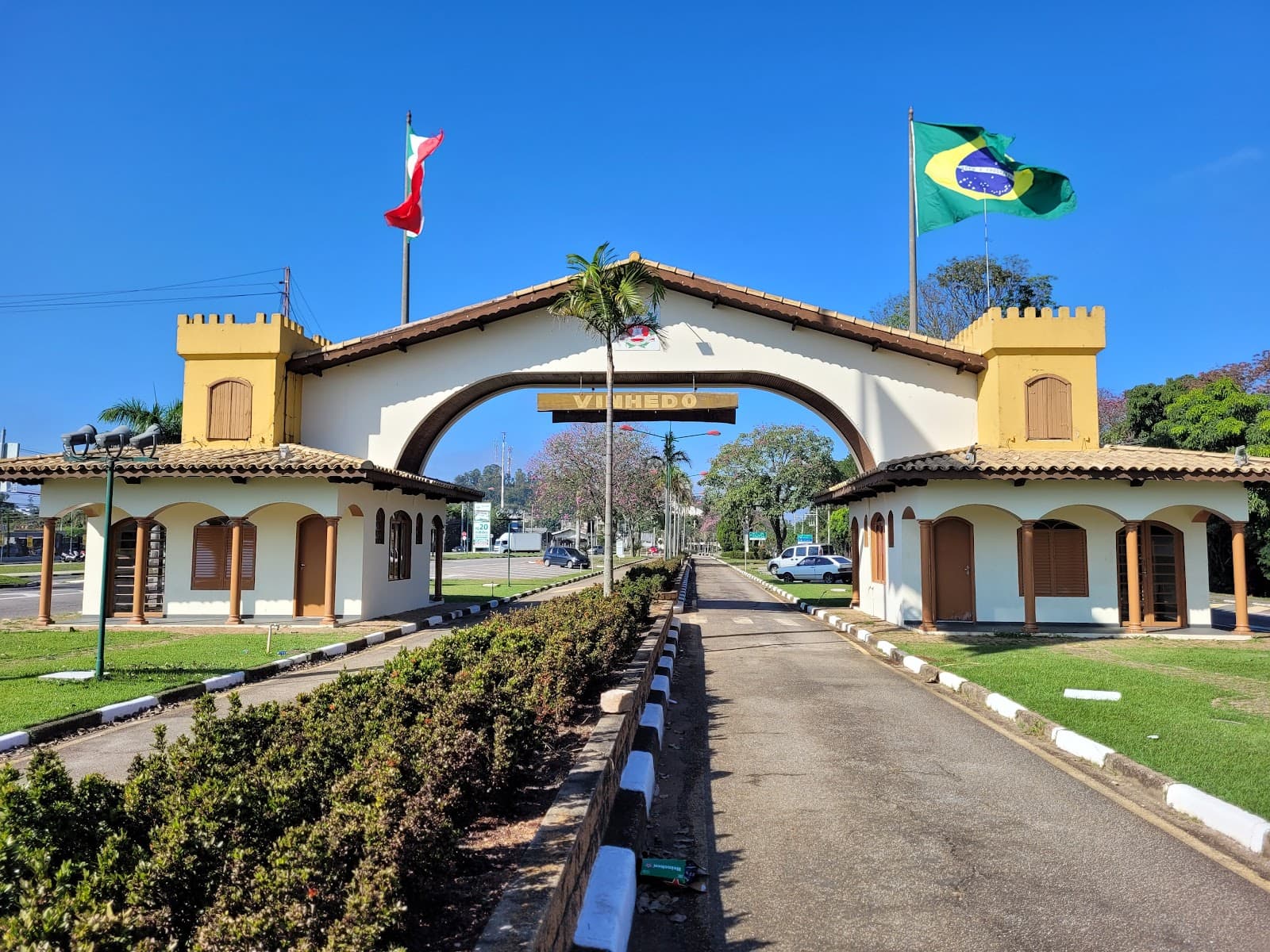 Portal de Vinhedo - Image 1