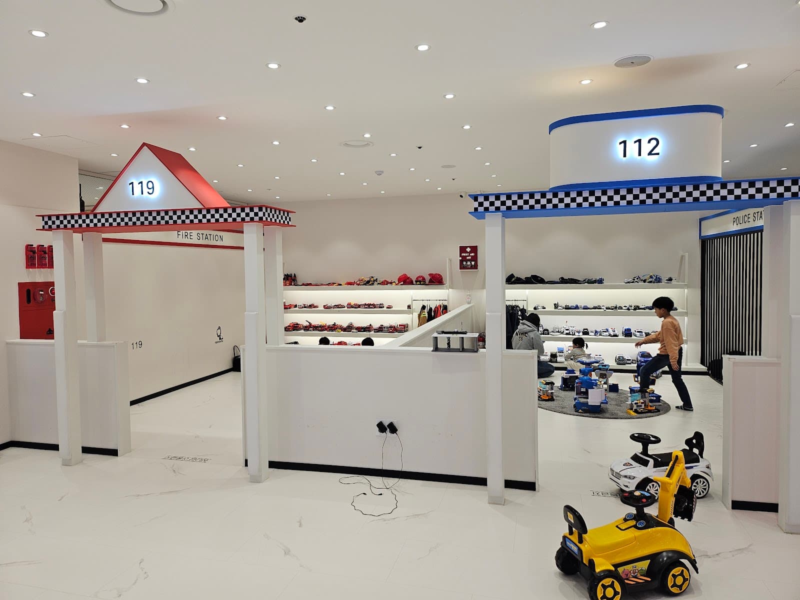 Gogo Dino Kids Cafe - Image 1