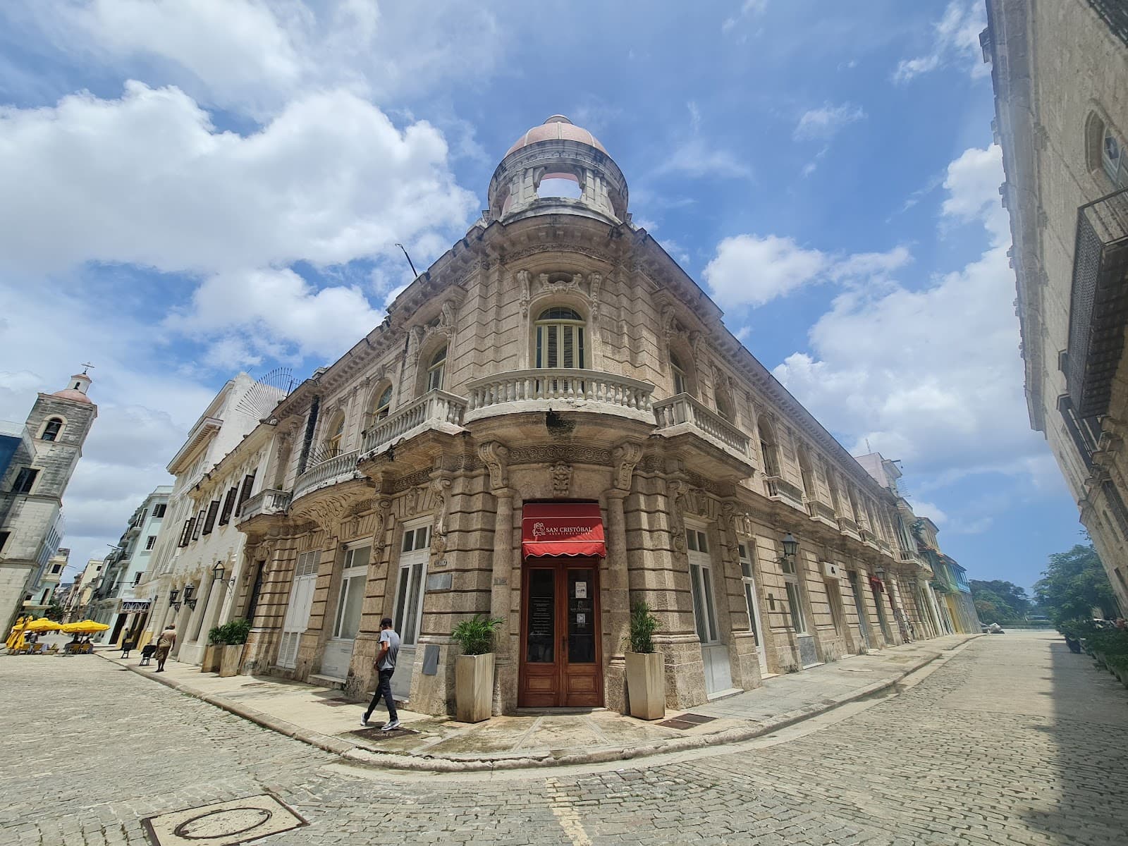 Hotel Ambos Mundos - Image 1