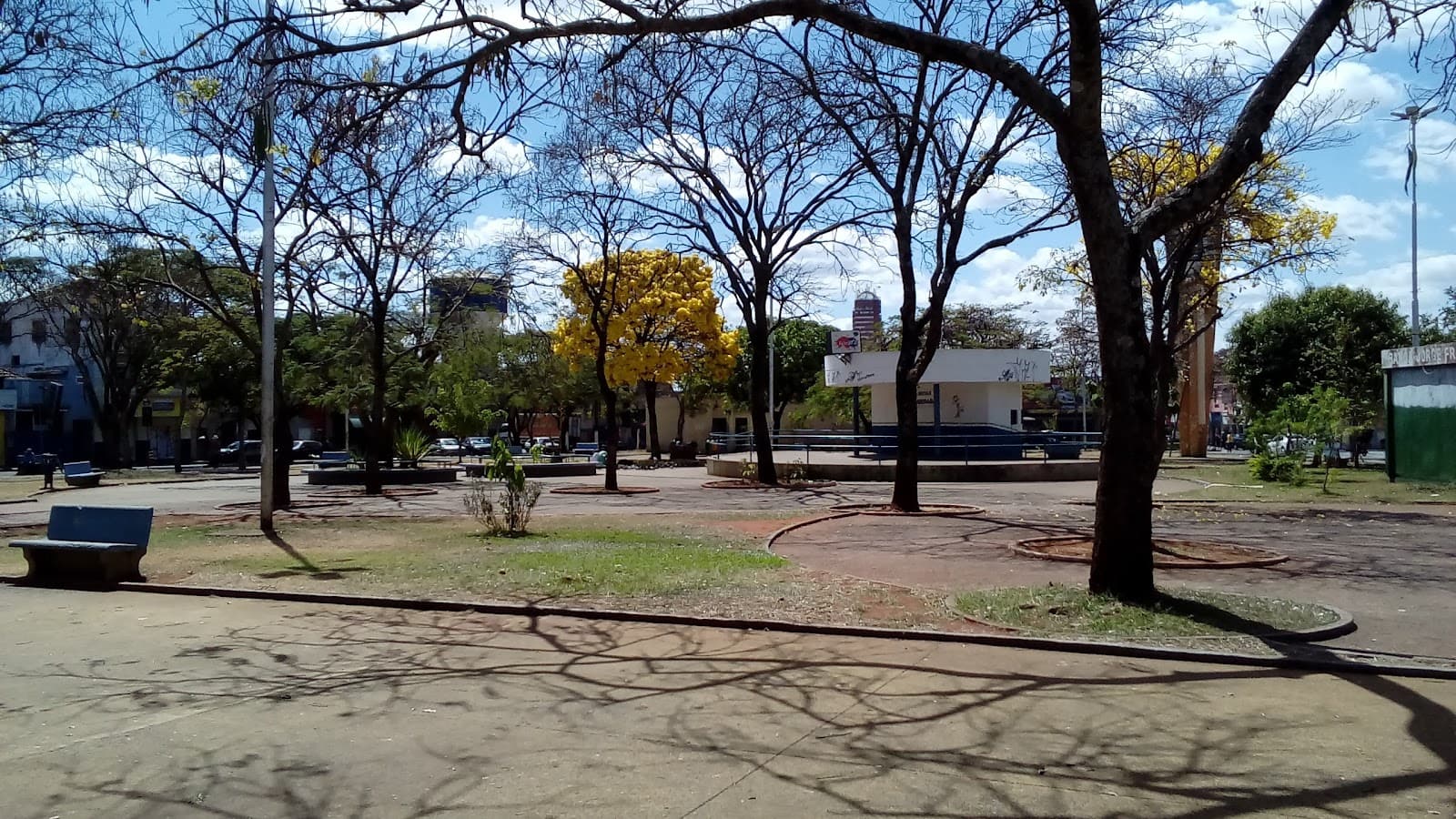 Praça Jorge Frange Central Uberaba - Image 1