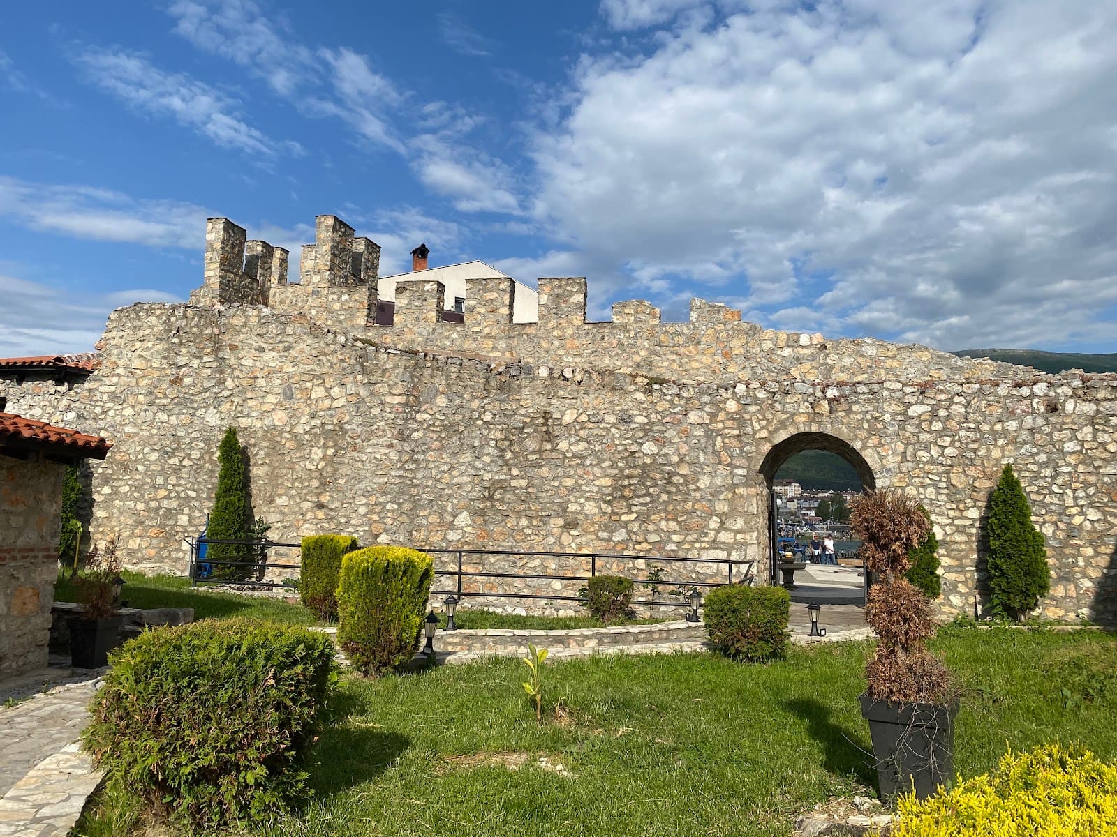 Lower Gate Dolna Porta - Image 1
