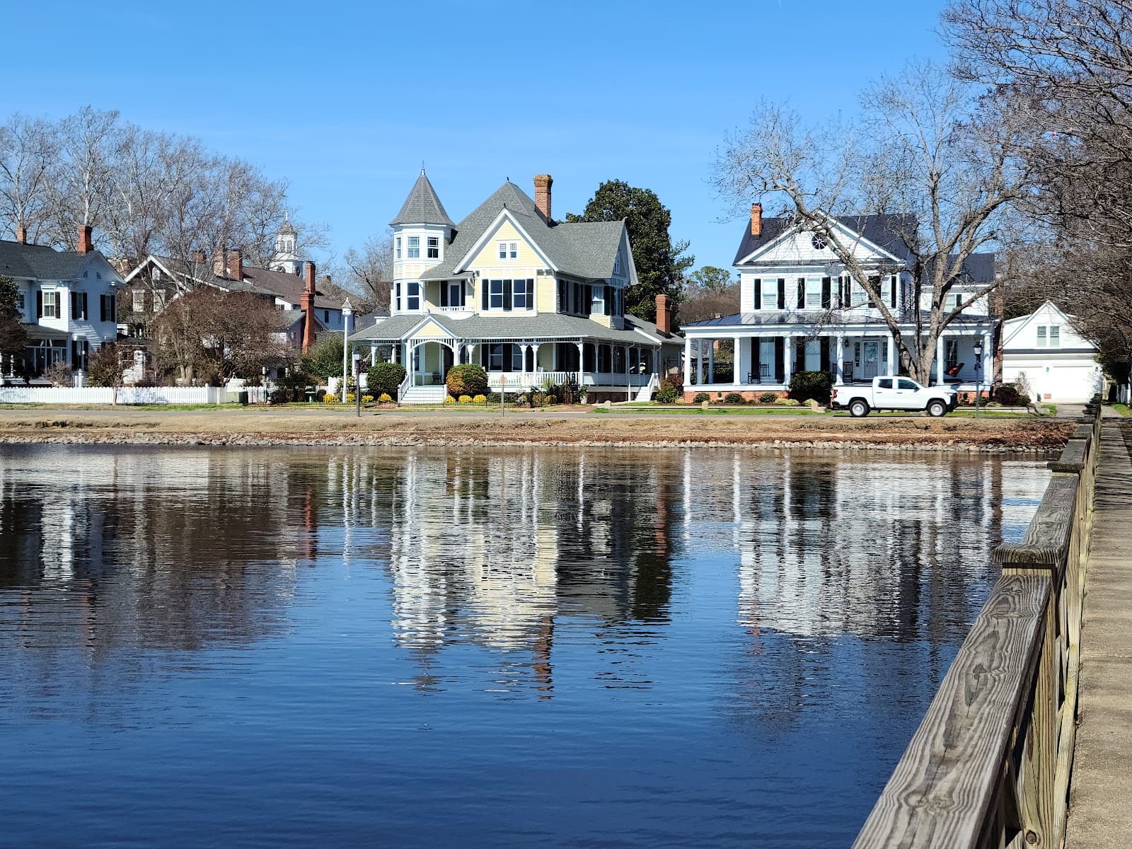 Queen Anne Park - Image 1