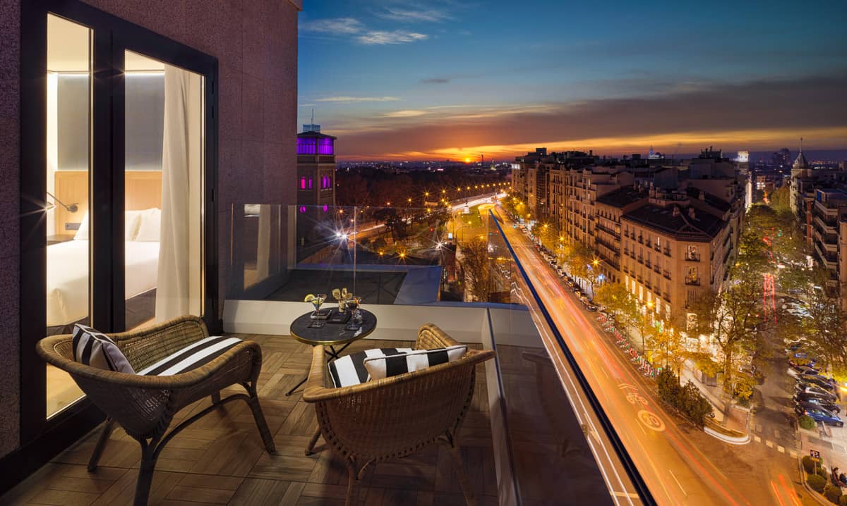 Elegant Rooms with City Views