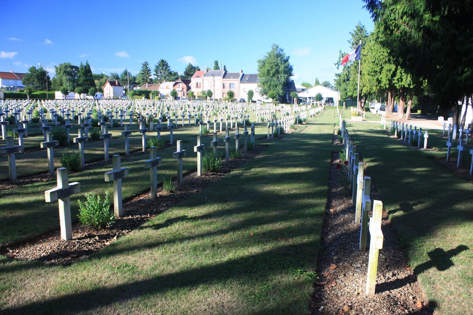 Amiens British Cemetery Saint-Acheul - Image 1