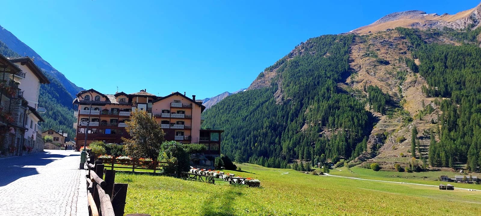 Gimillian Village & 'Door to Heaven'