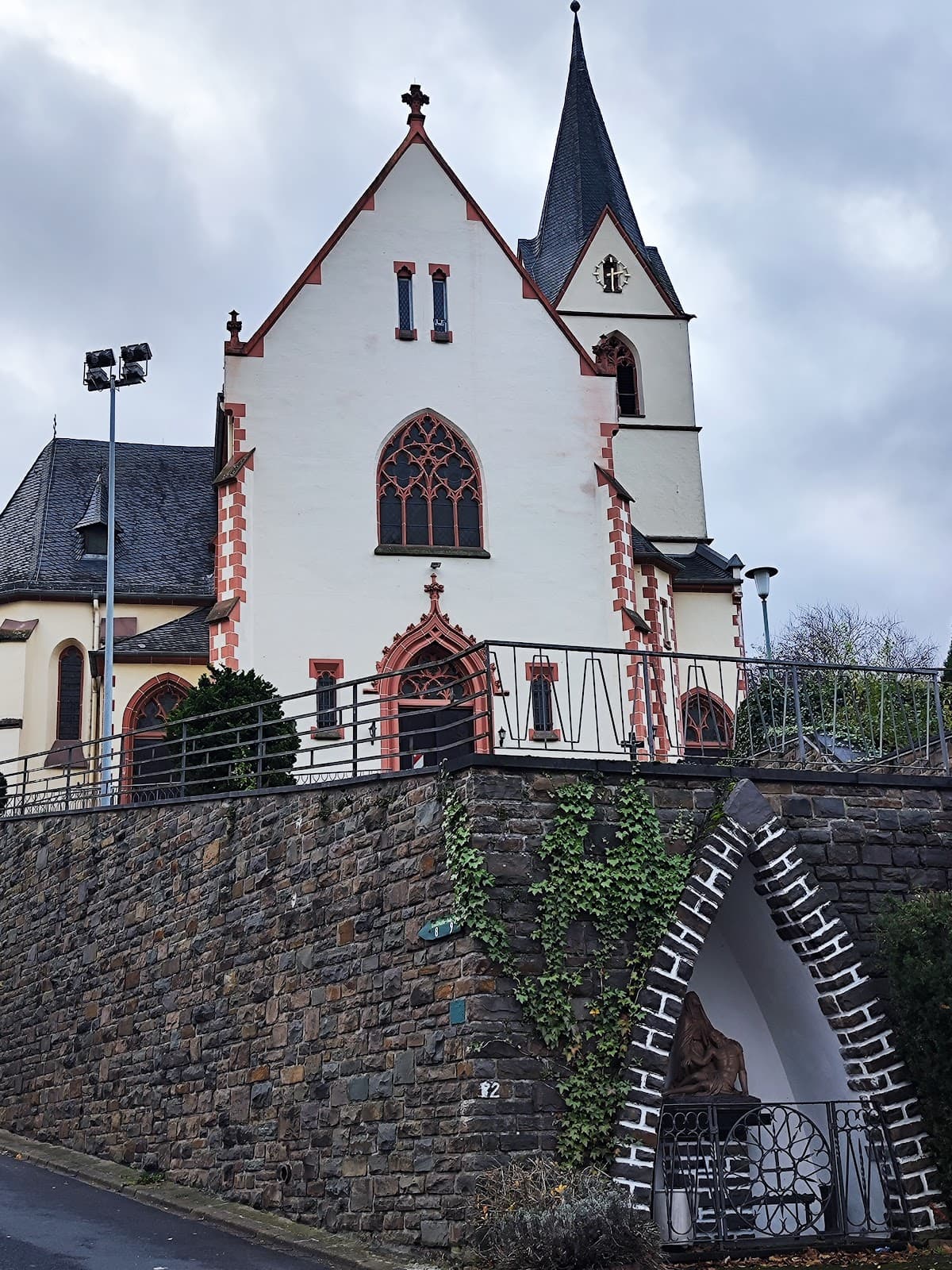 St. Ägidius Church (Bad Salzig) - Image 1