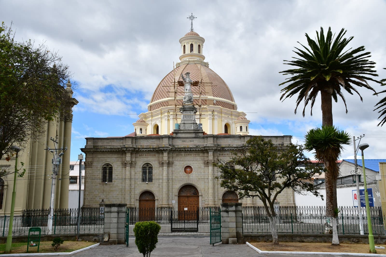 Basílica del Sagrado Corazón de Jesús - Image 1