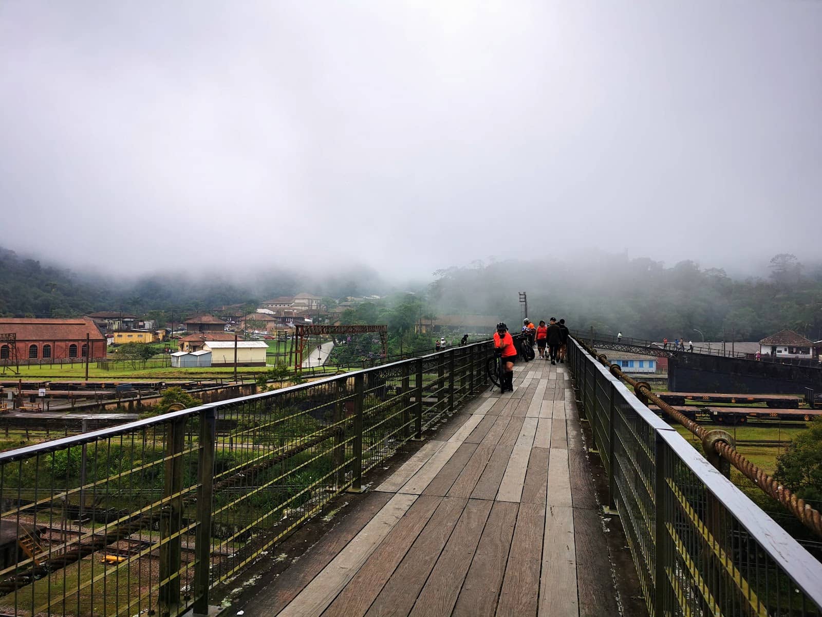 Caminhos do Mar Monuments