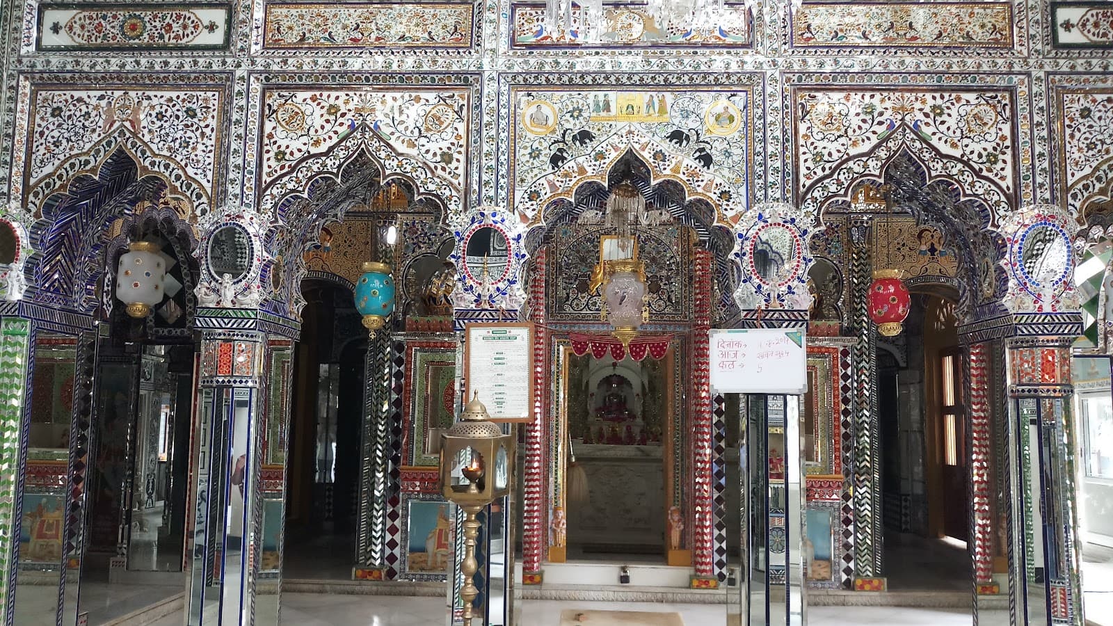 Jain Glass Temple - Image 1