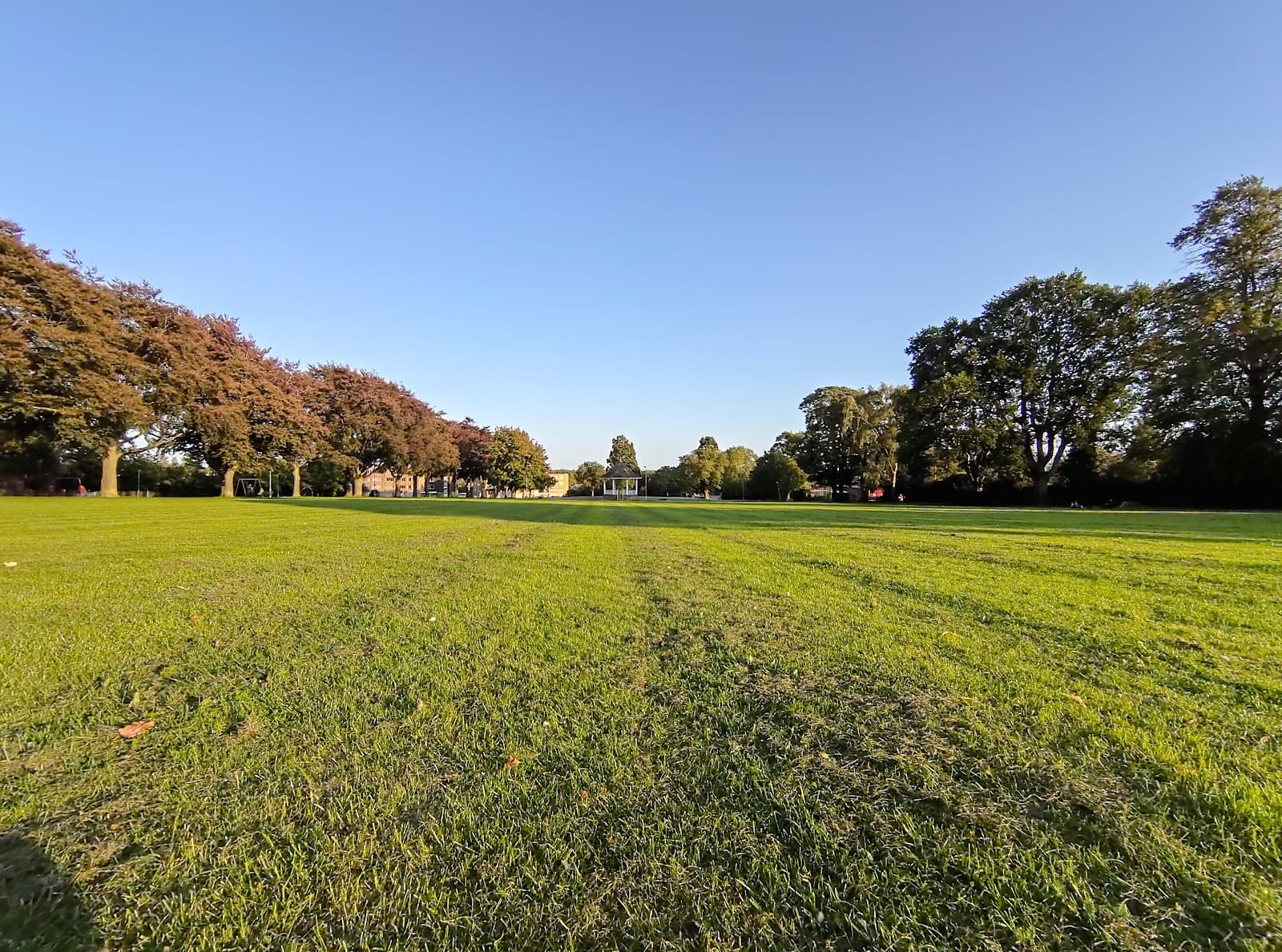 Bassetts Park - Image 1