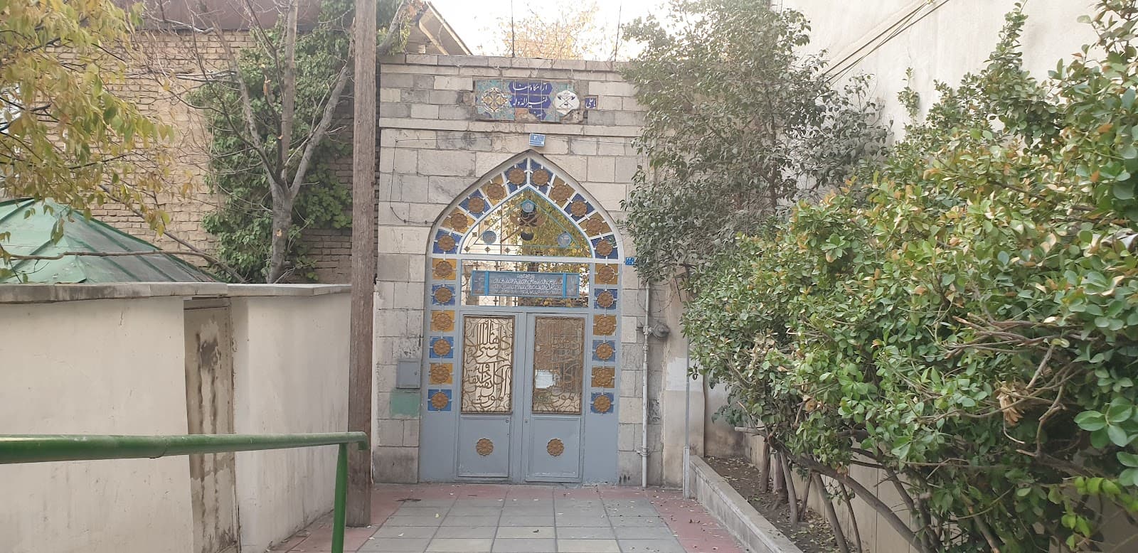 Zahir-od-Dowleh Cemetery - Image 1