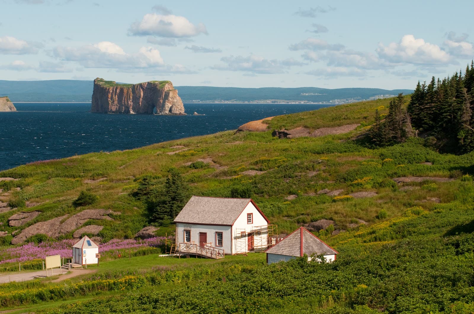Bonaventure Island National Park Percé - Image 1