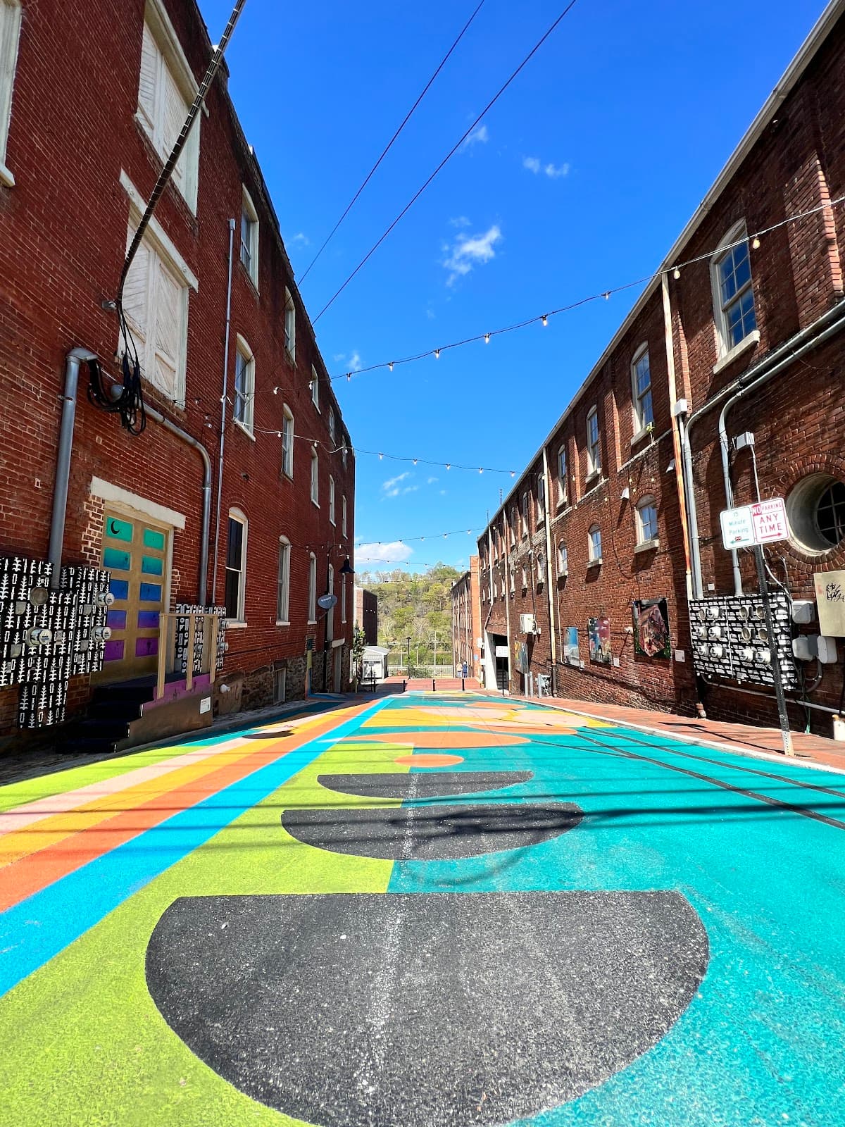 Riverfront Murals & Art Alley - Image 1