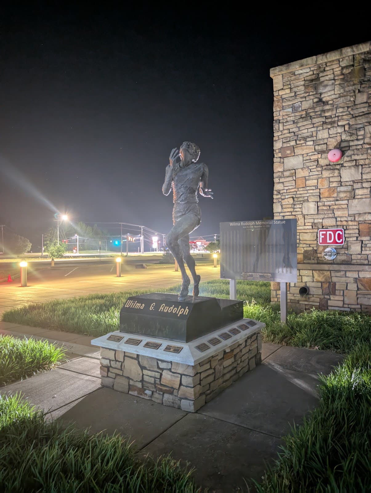 Wilma Rudolph Statue - Image 1