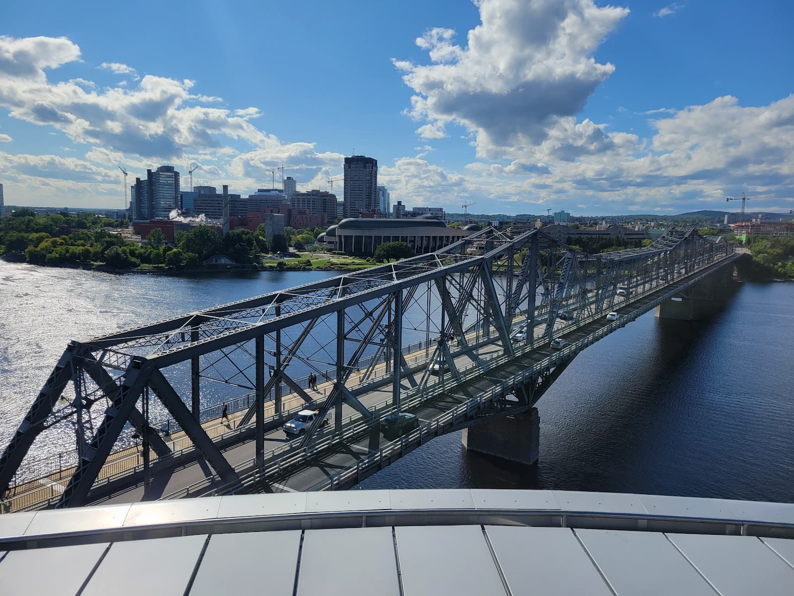 Kìwekì Point (Nepean Point) - Image 1